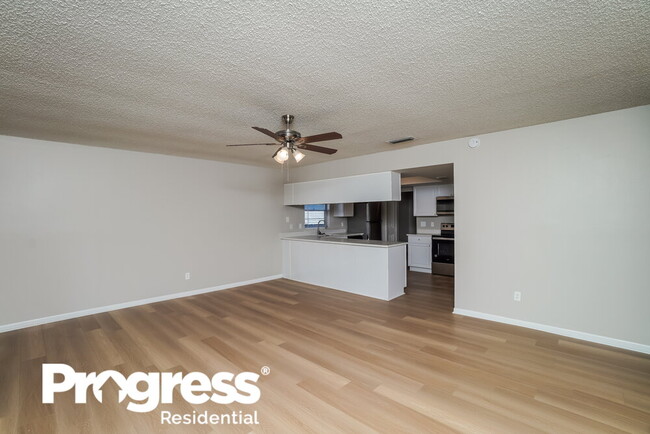 Building Photo - 16414 Bonneville Dr