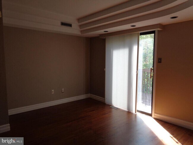 Foto del edificio - 2805 Eagle Rd