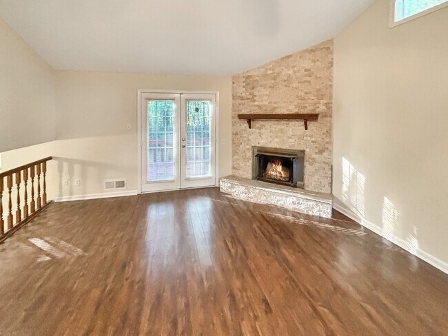Building Photo - 5435 Brandon Ct