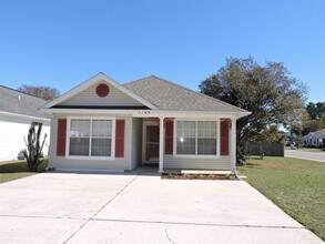 Building Photo - 1160 Sweetbriar St