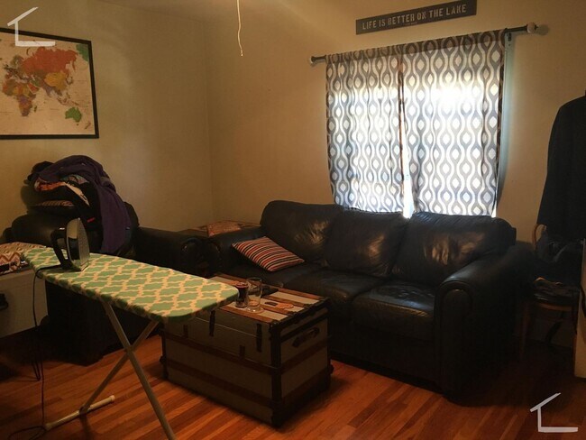 Foto del edificio - Large 1 bed unit in the heart of Oak Square in Brighton!
