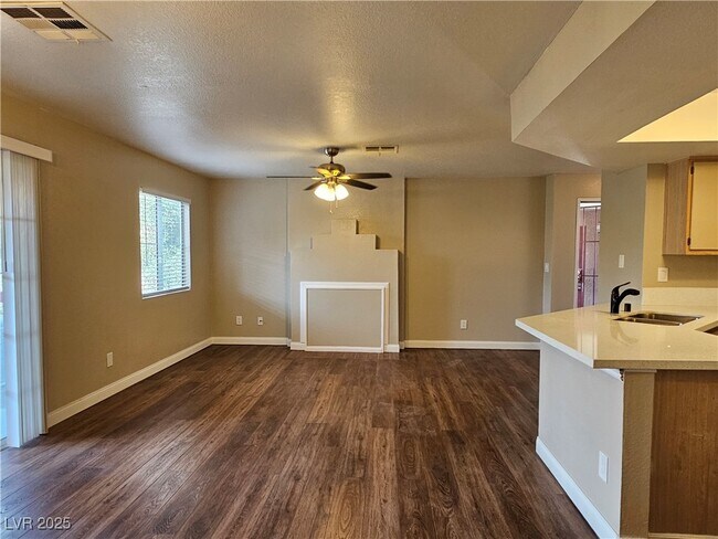 Foto del edificio - 8600 W Charleston Blvd