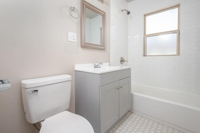 Building Photo - 4610 N Classen Blvd