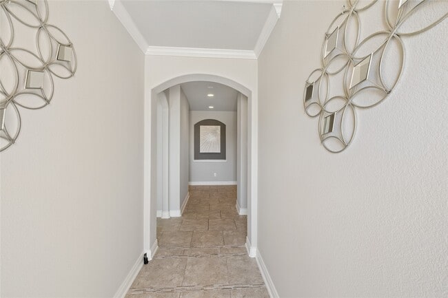 Building Photo - 9018 Meacom Dr