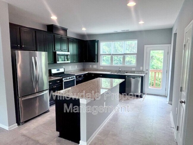 Foto del edificio - 6002 Kentworth Dr