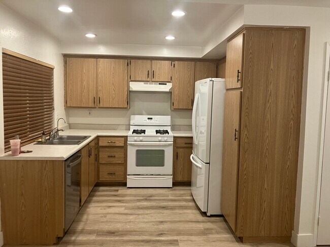 Foto del edificio - 1910 W Palmyra Ave