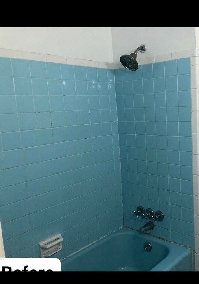 Building Photo - 525 Ladonna Ln