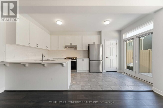 Building Photo - 236 Billrian Cres