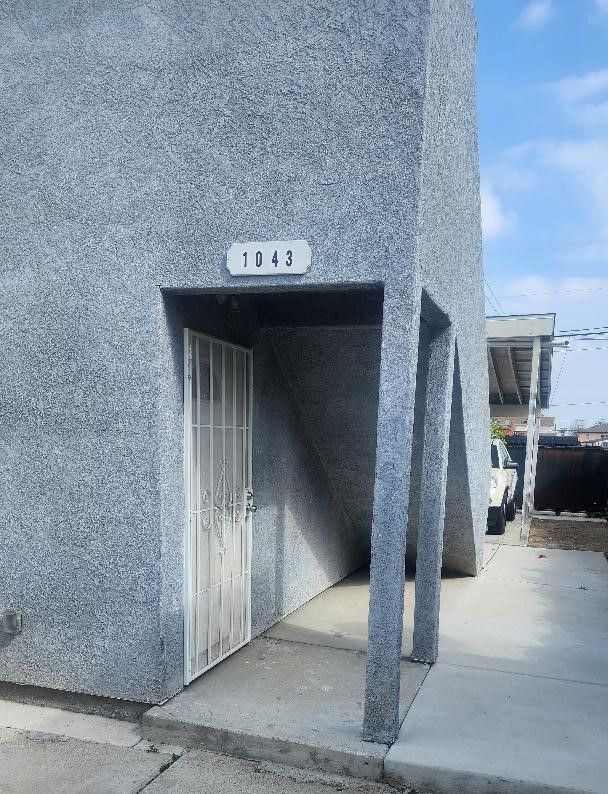 Building Photo - 1043 W 107th St