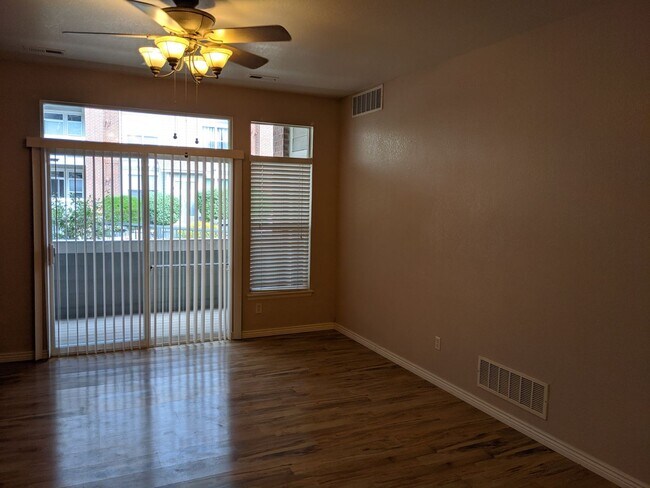 Building Photo - Spacious 2 Bedroom 2 Bath Condo - Close To Buckley AFB, DIA, DTC - Garage