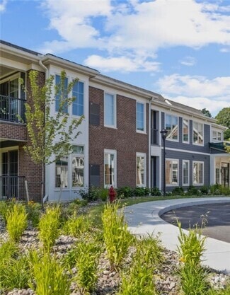 Building Photo - 3540 East Ave