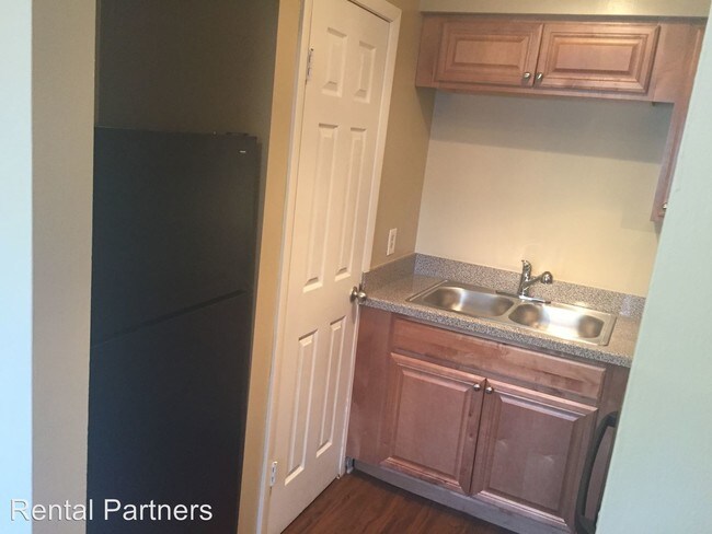 Building Photo - 6224 Longchamp Dr