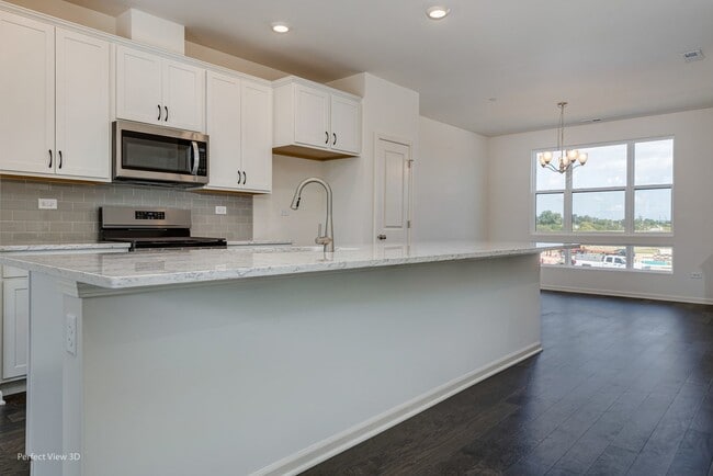 Building Photo - 2206 Venture Dr