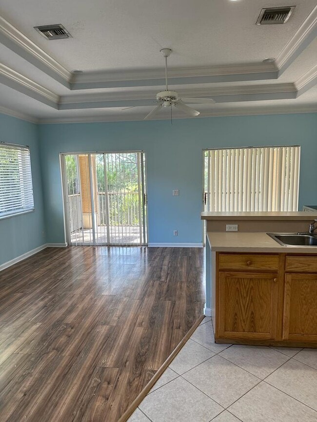 Foto del edificio - 8346 Mulligan Cir