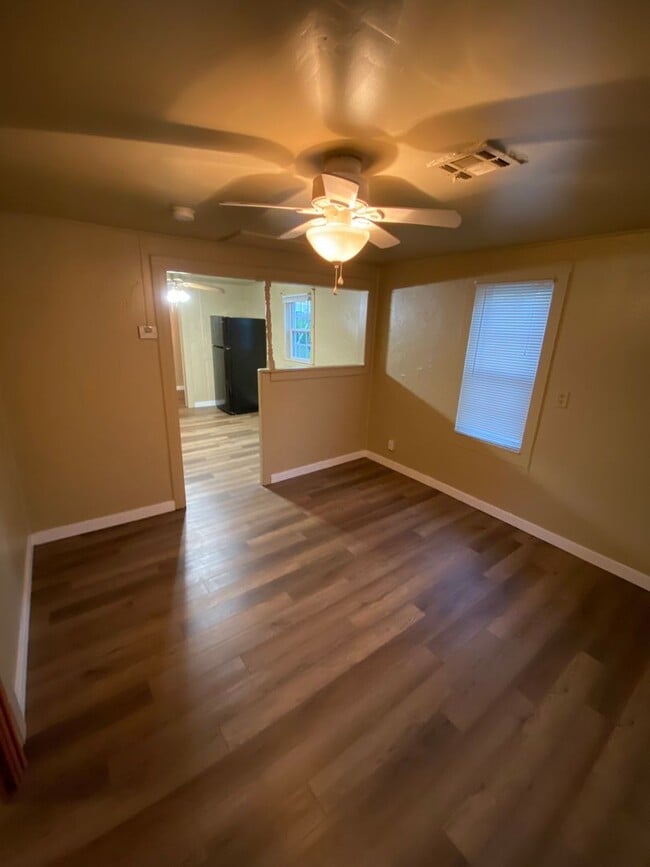Building Photo - (1-2) Bed in Blanchard w/ Storm Shelter! A...