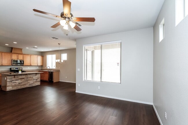 Building Photo - 10016 Bonterra Ave