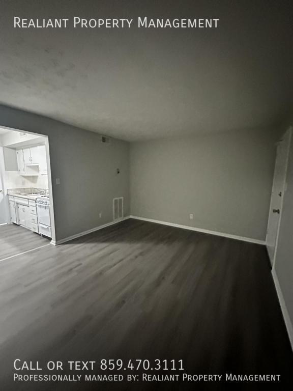 Building Photo - 208 Lakeshore Drive, # 4