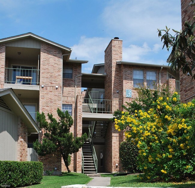 Building Photo - 8802 Tradewind Dr