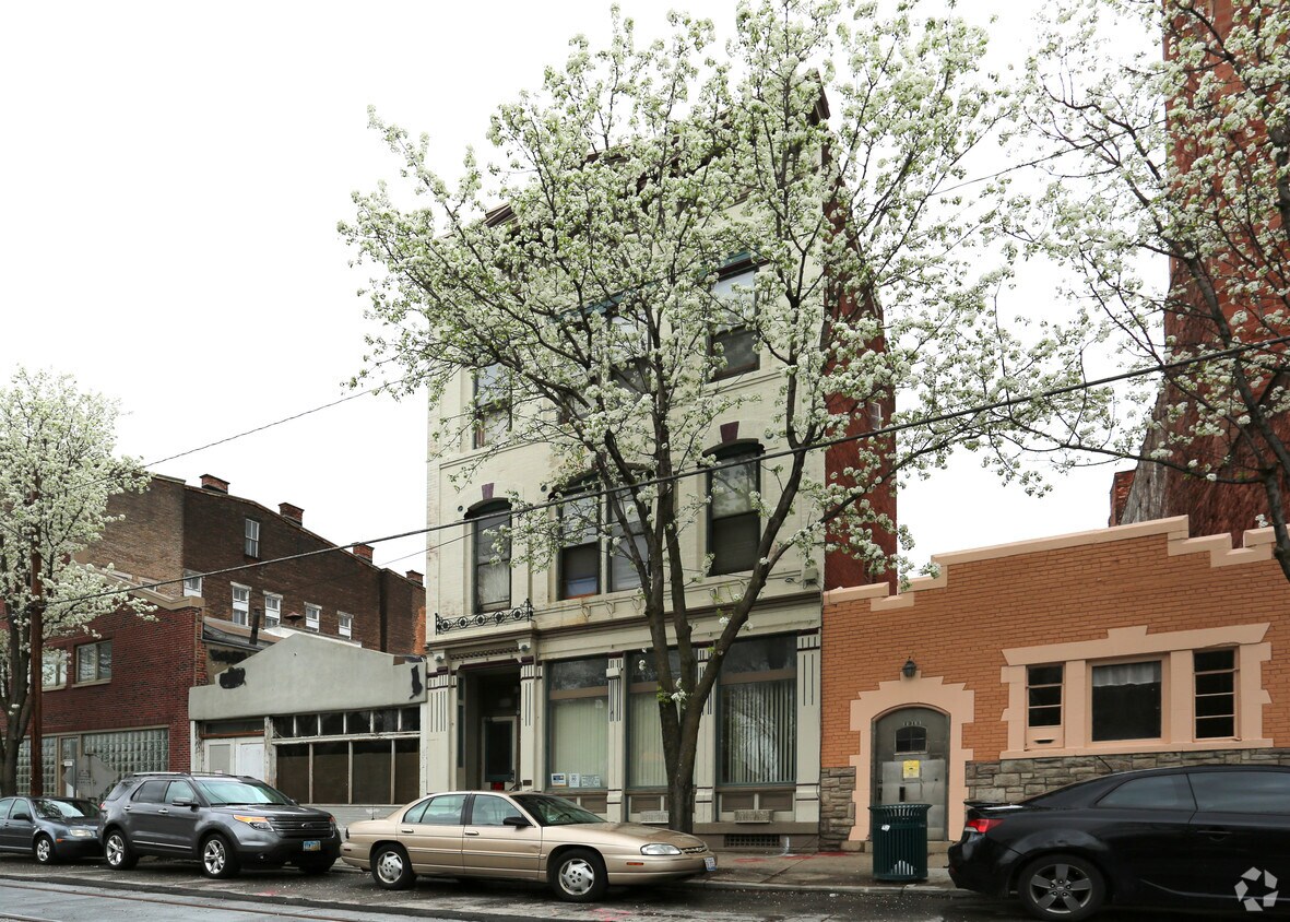 Building Photo - 1214 Race St