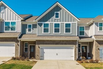 Building Photo - 3107 Lamond Dr