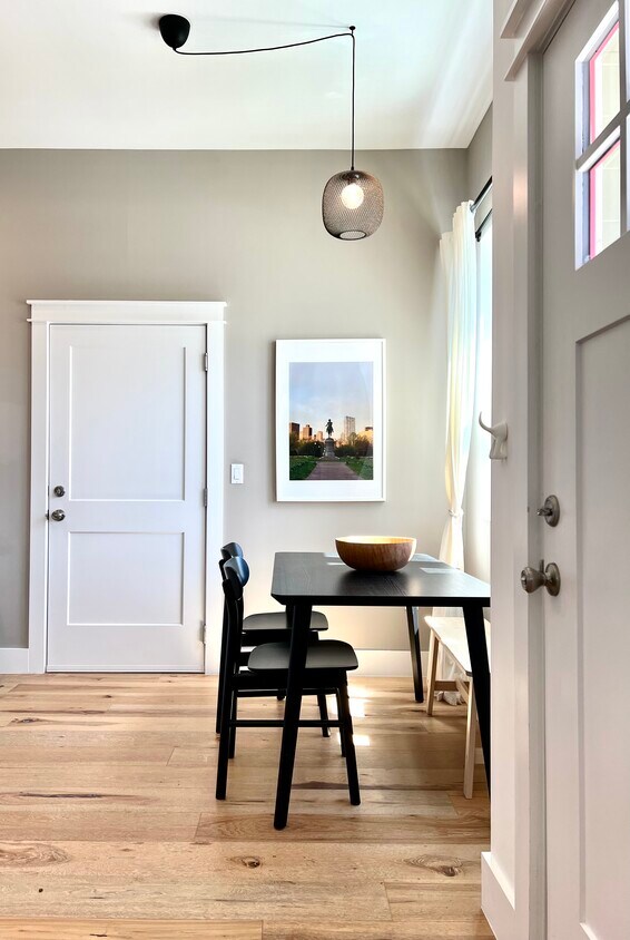 Foto principal - 7104 Yates Ave