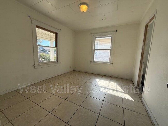 Foto del edificio - 214 Woodrow St