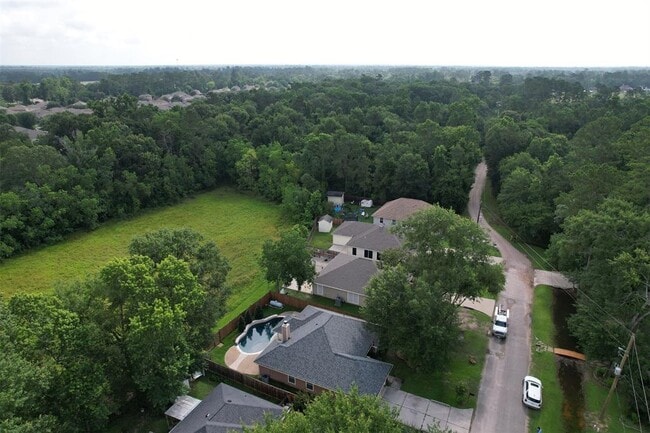Building Photo - 810 Springwood Dr