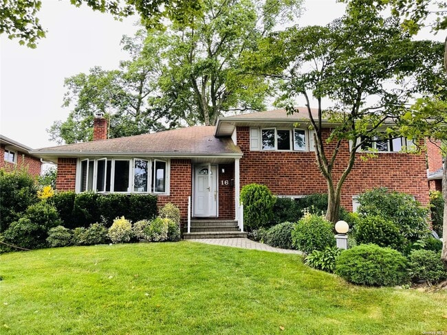 Building Photo - 16 Willets Ave