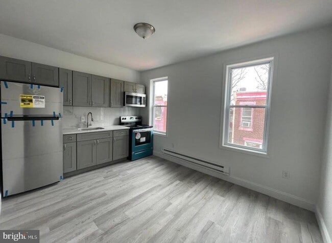 Building Photo - 2731 N Darien St