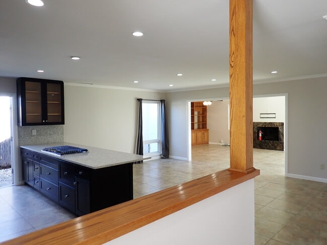 Building Photo - 1455 Transite Ave