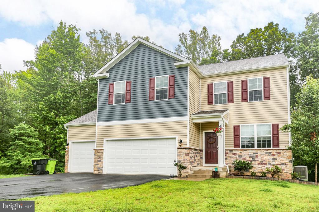 Primary Photo - 141 Livingwood Ct
