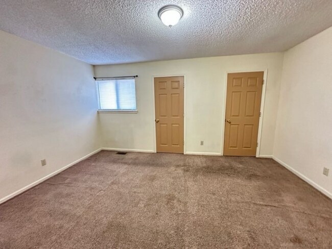 Foto del edificio - 3134 Tyndall Dr