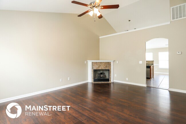 Building Photo - 604 Walnut Crossing Dr