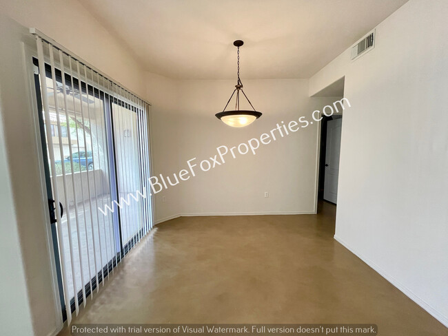 Building Photo - 2550 E River Rd