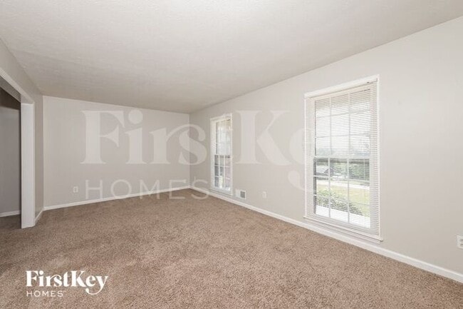 Building Photo - 2051 Windsor Ln SW
