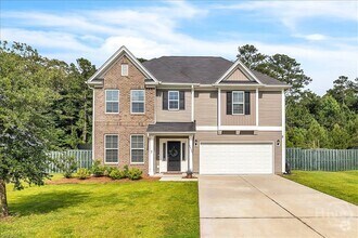 Building Photo - 2480 Kingswood Dr