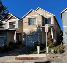 Building Photo - 17615 SW Falling Leaf Ct