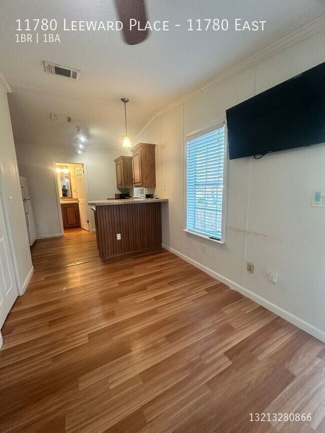 Foto del edificio - 11780 Leeward Pl