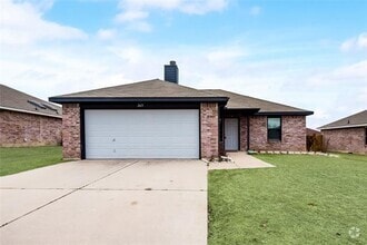 Building Photo - 2613 Castle Pines Dr