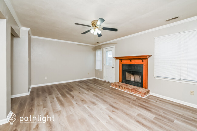 Foto del edificio - 4565 Marlwood Way