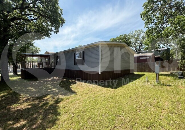 Foto del edificio - 7415 Remington Rd