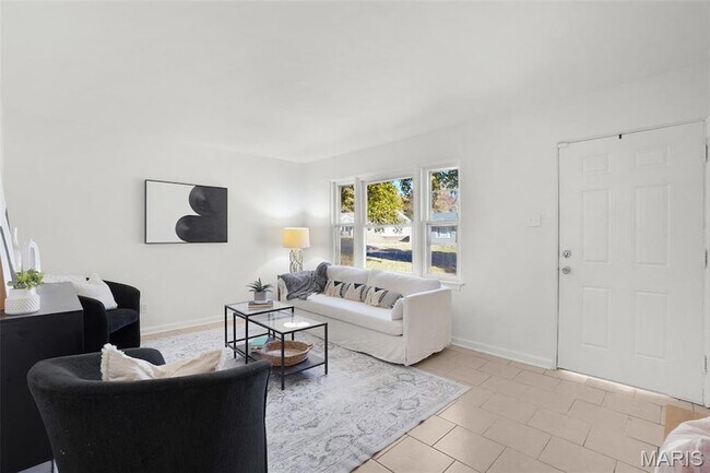 Foto del edificio - 9845 Dennis Dr