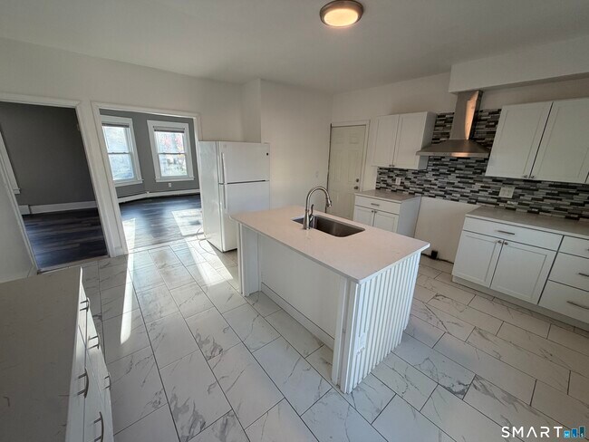 Foto del edificio - 402 Allen St