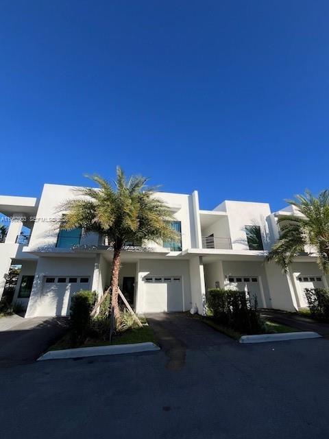 Building Photo - 2526 Pierce St