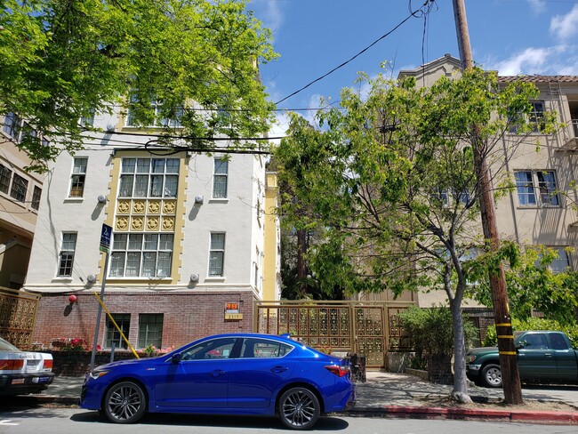 Building Photo - 2319 College Ave