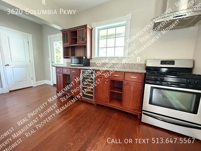 Photo - 3620 Columbia Pkwy House