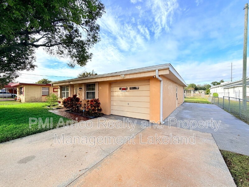 Foto del edificio - 2265 3rd St NE