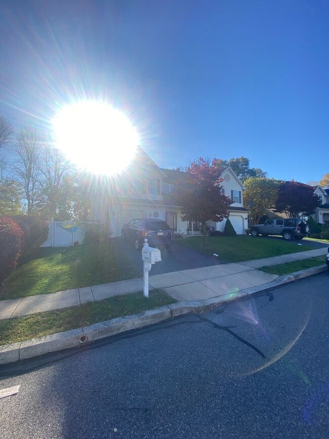 Building Photo - Nice Sinking Spring Larger Fenced Semi-Det...
