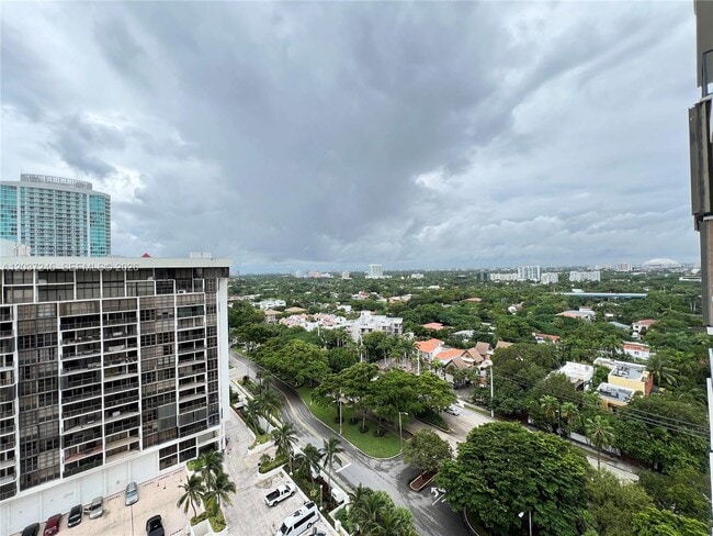 Foto del edificio - 1901 Brickell Ave