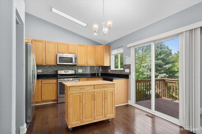 Building Photo - 3167 Saganashkee Ln